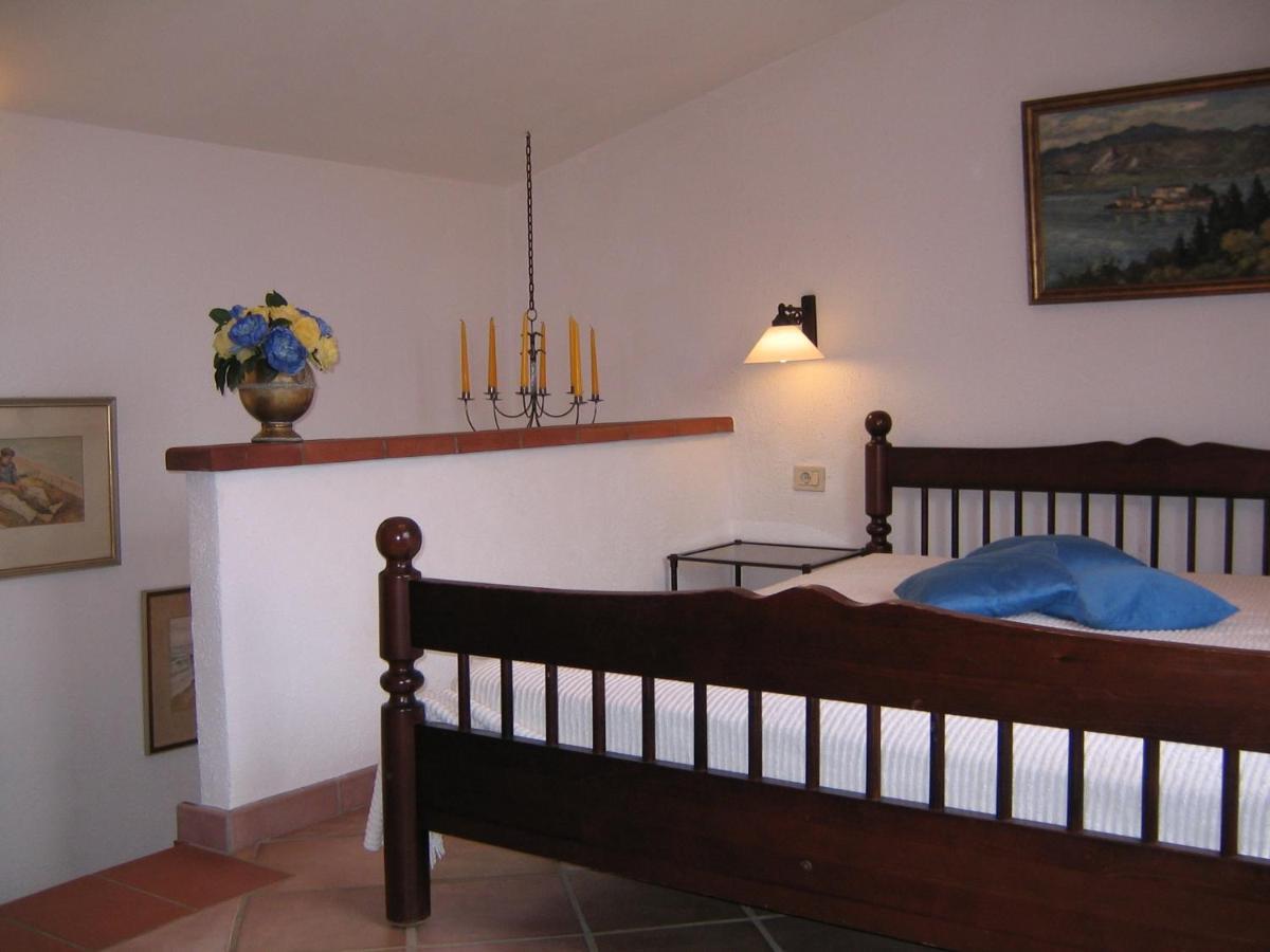 Studio-Appartment In Landhaus Mit Meerblick Porto Azzurro Exterior photo
