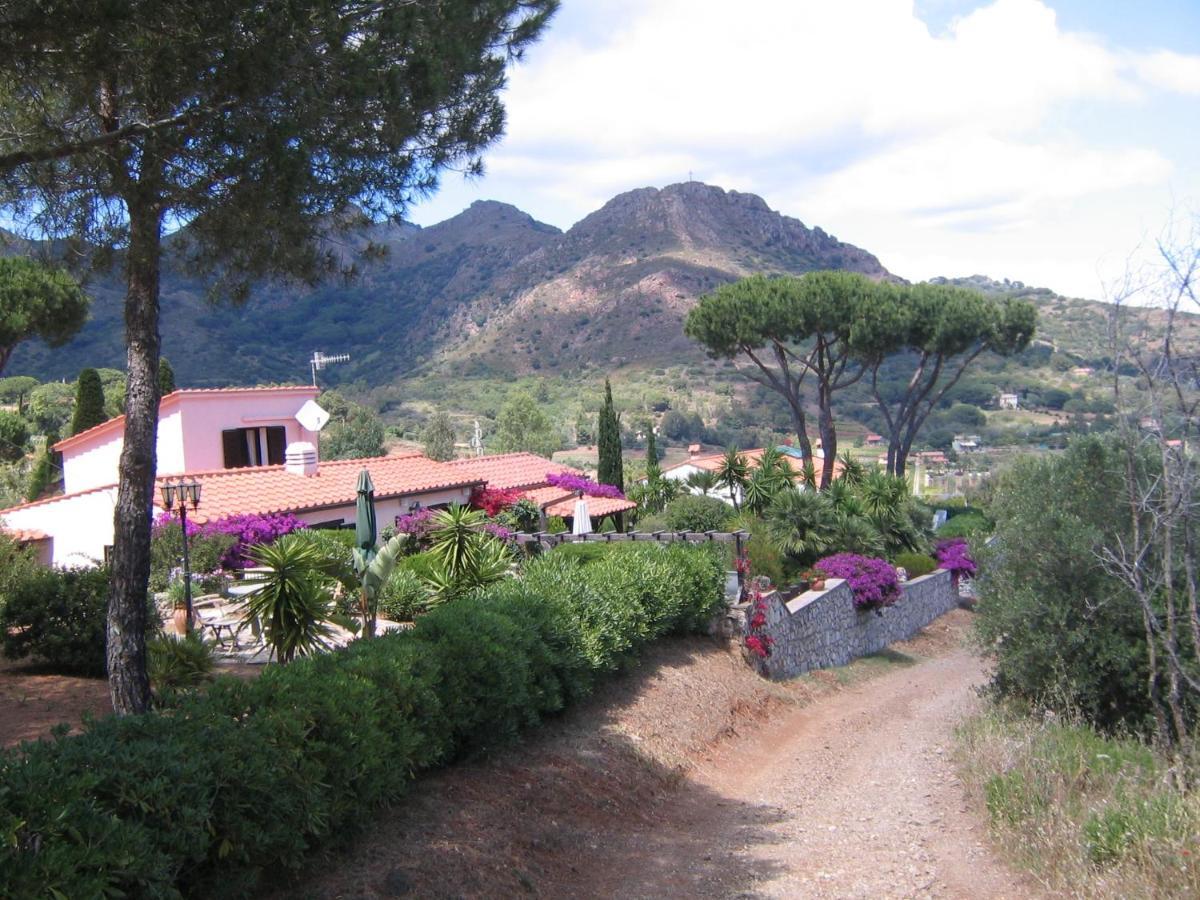 Studio-Appartment In Landhaus Mit Meerblick Porto Azzurro Exterior photo